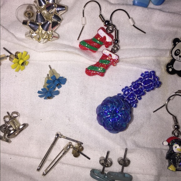 🚫SOLD🚫 Earring Bundle! - Picture 3 of 7